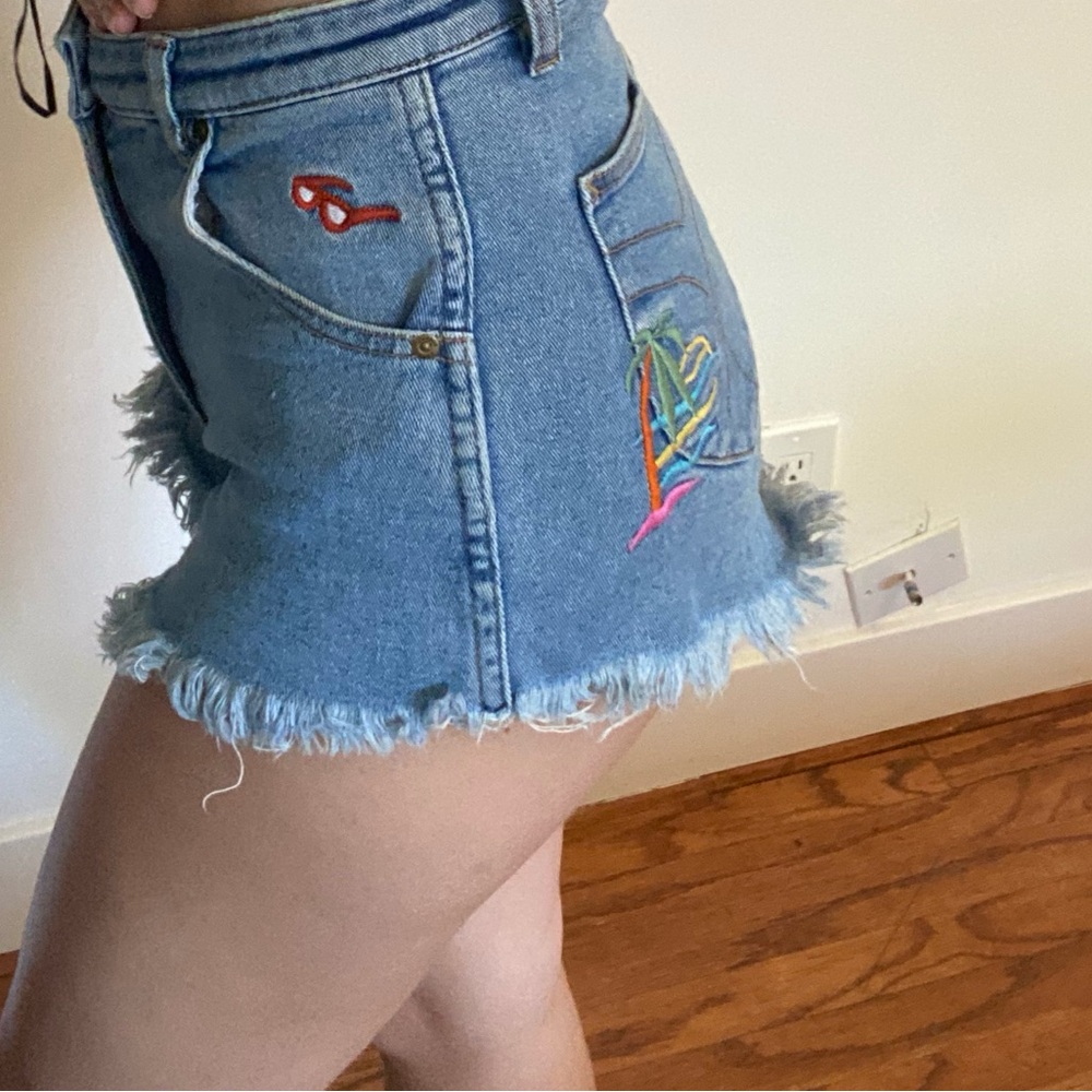 Rollas Shorts RARE ✨ - Picture 5 of 5